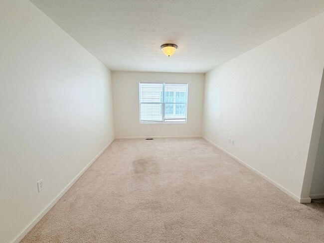 Building Photo - 2513 Shadow Bend Dr