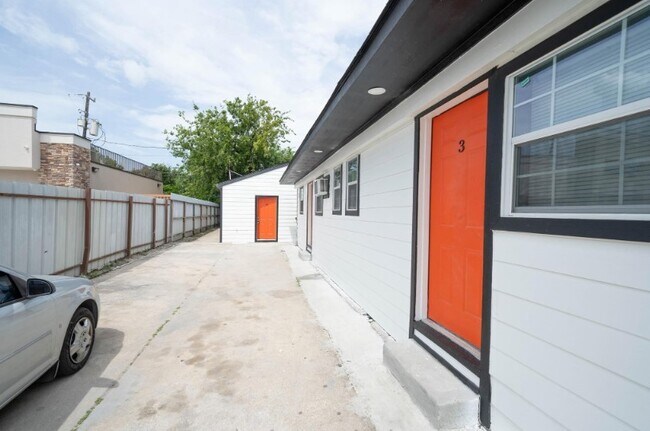 Building Photo - 1426 Telephone Rd