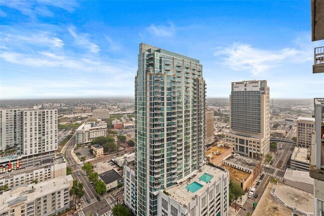 Building Photo - 777 N Ashley Dr