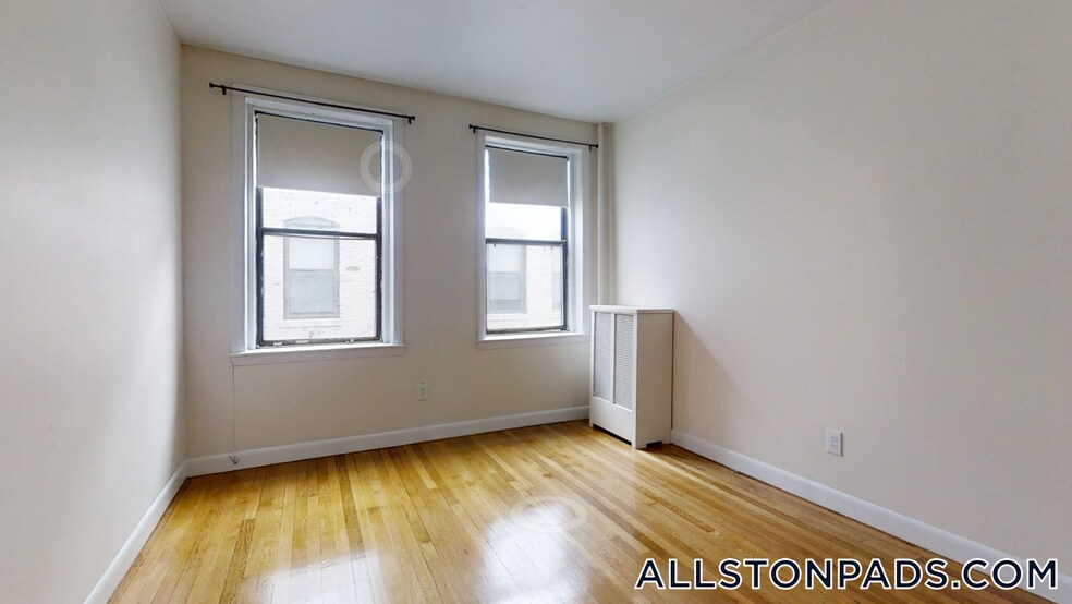 Building Photo - 1131 Commonwealth Ave