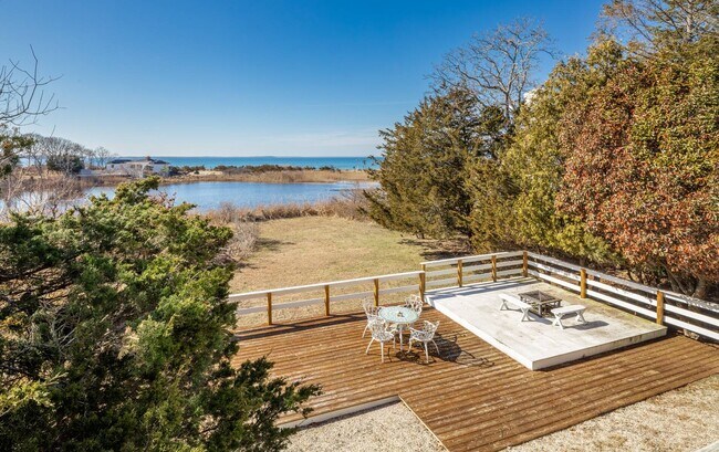 Building Photo - 20 Bay Inlet Rd