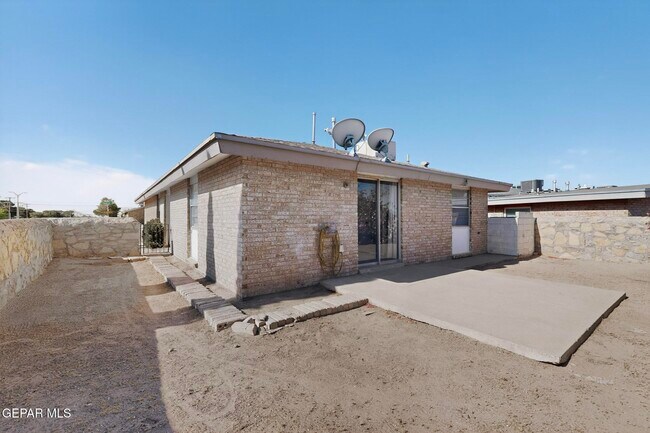 Building Photo - 11455 Sundrop Ct