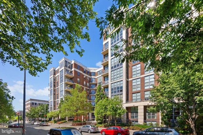 Building Photo - 2020 12th St NW