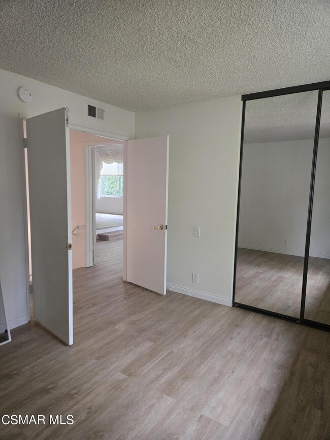 Building Photo - 3166 W Black Hills Ct