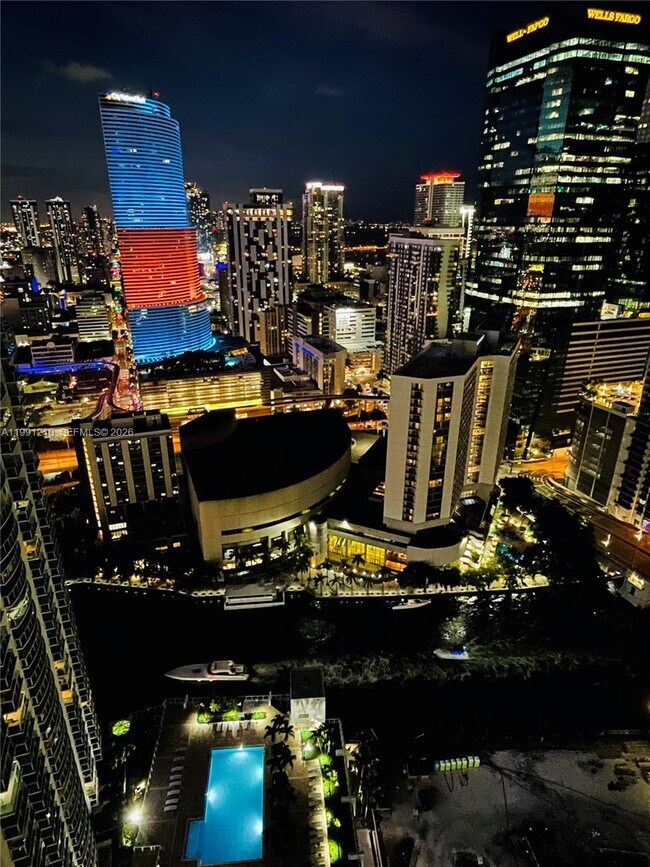 Building Photo - 41 SE 5th St