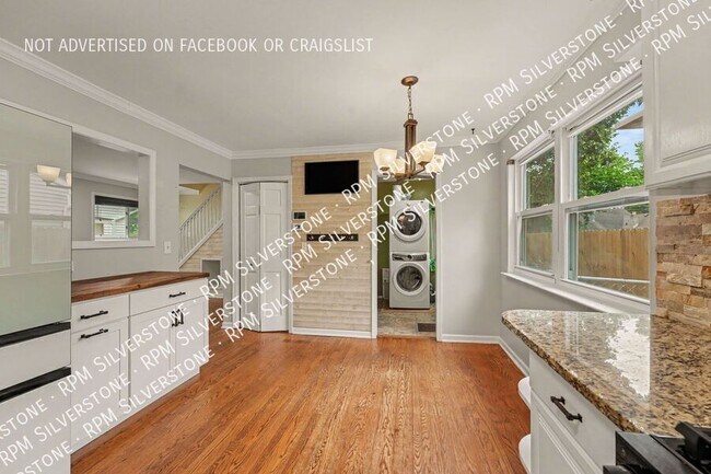 Building Photo - 8600 Russell-