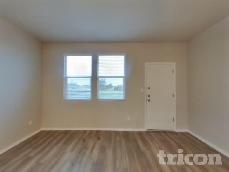 Building Photo - 5308 Saddle Clb Dr