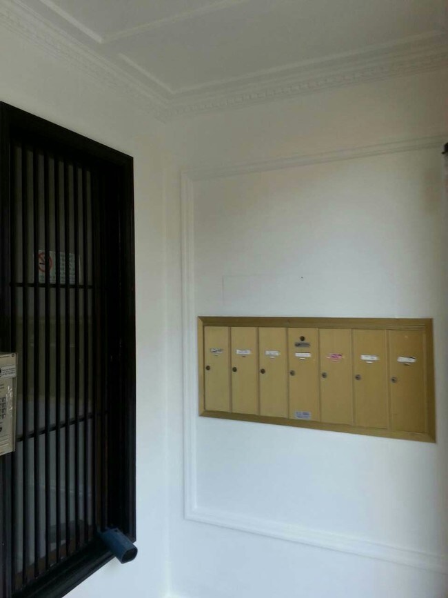 Building Photo - 1440 Jones St