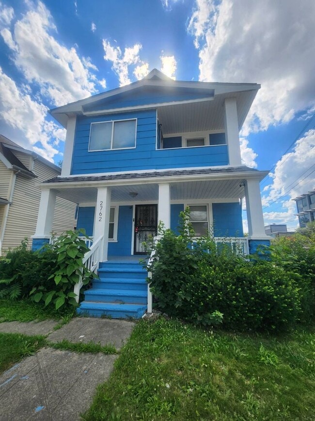 Building Photo - 2762 E 120th St