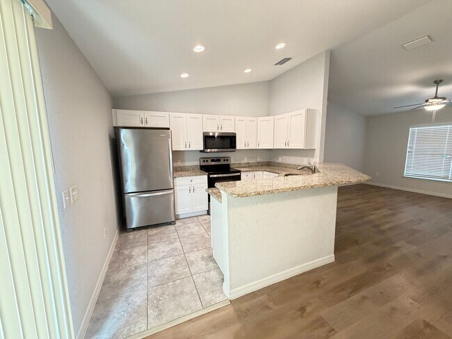Building Photo - Beautiful 3 Bedroom, 2 Bathroom Home in Summerfield!
