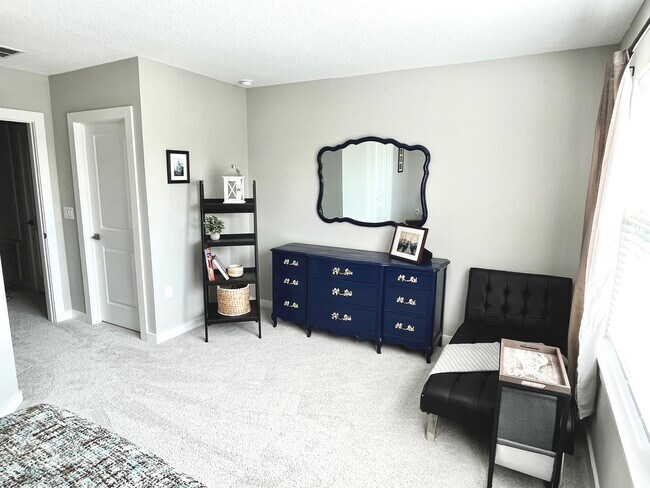 Building Photo - 6307 S Roberts Ave