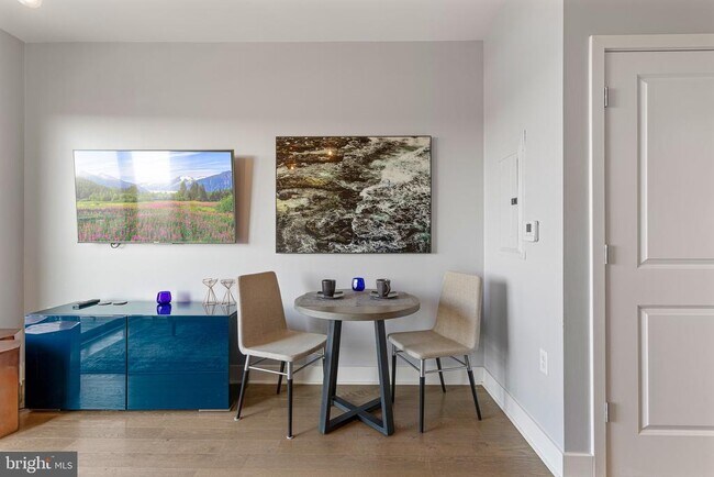 Building Photo - 2550 17th St NW