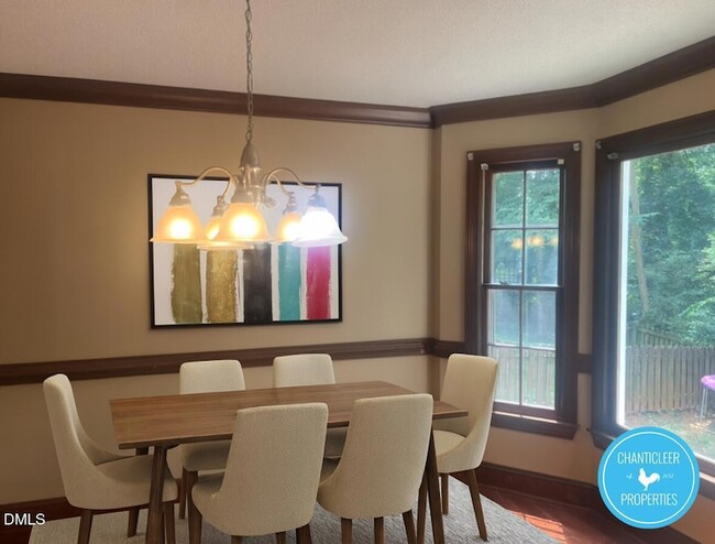 Building Photo - 6923 Sandringham Dr