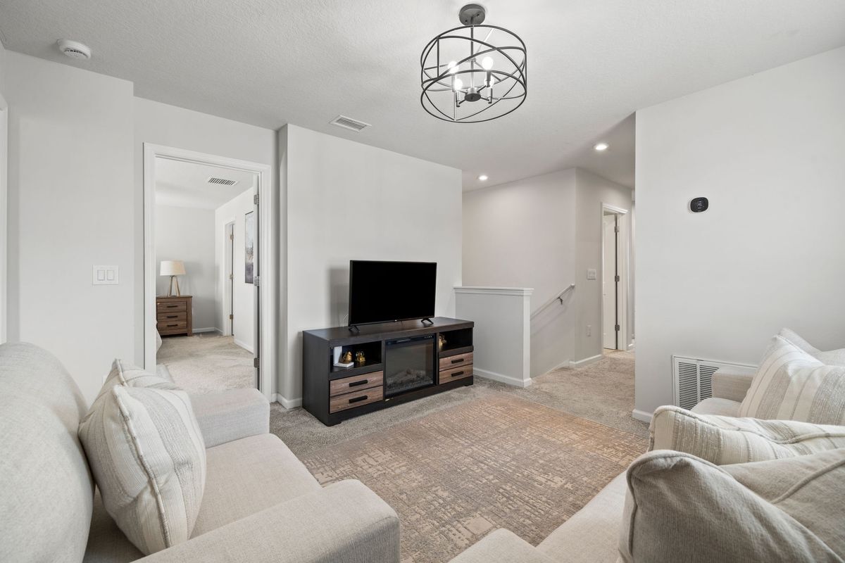 Building Photo - 17997 Dairy Farm Ct