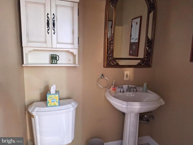 Building Photo - 2254 Winchester Rd