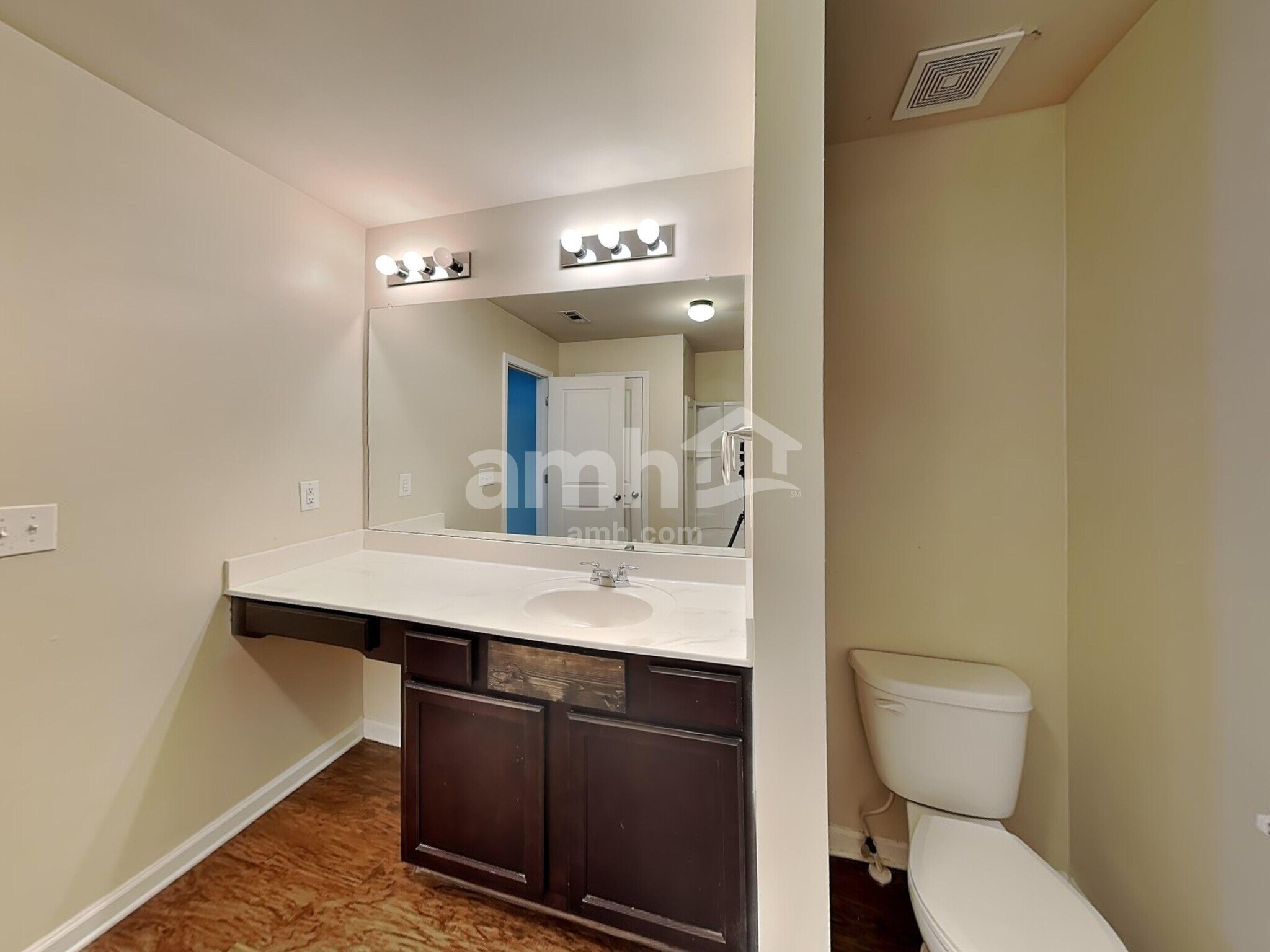 Building Photo - 3525 Mica Cir SE