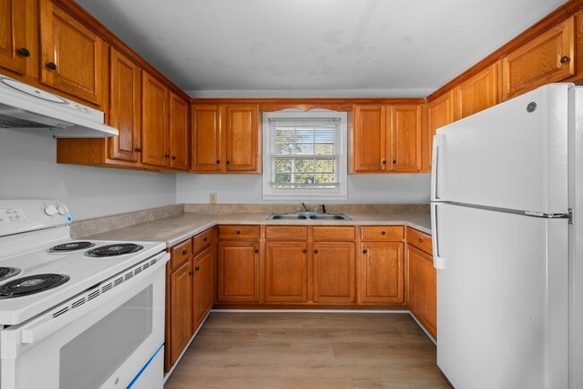 Building Photo - 4012 Oxbow Dr