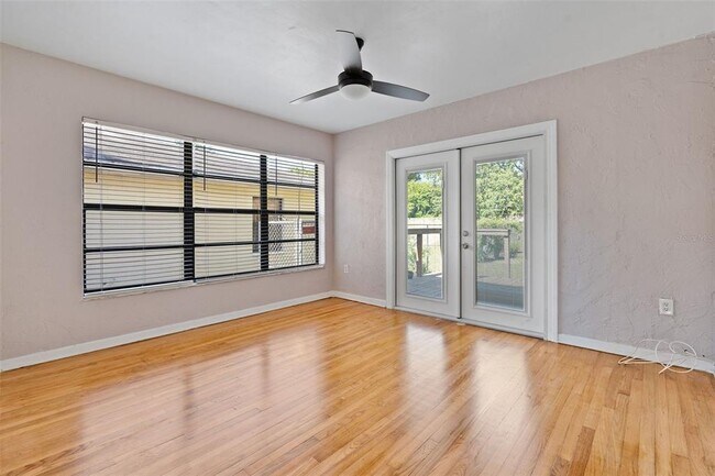 Building Photo - 2327 42nd St S