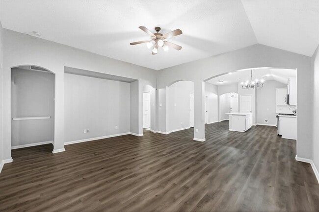 Building Photo - 2402 Sandy Fields Ln