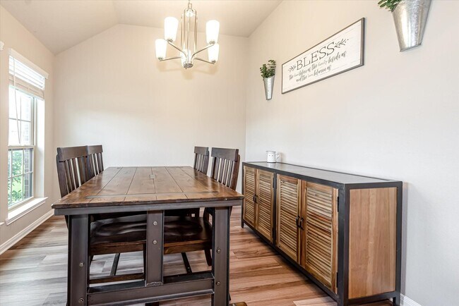 Building Photo - 155 Emery Oak Way