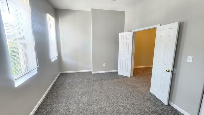 Building Photo - 1918 McCulloh St