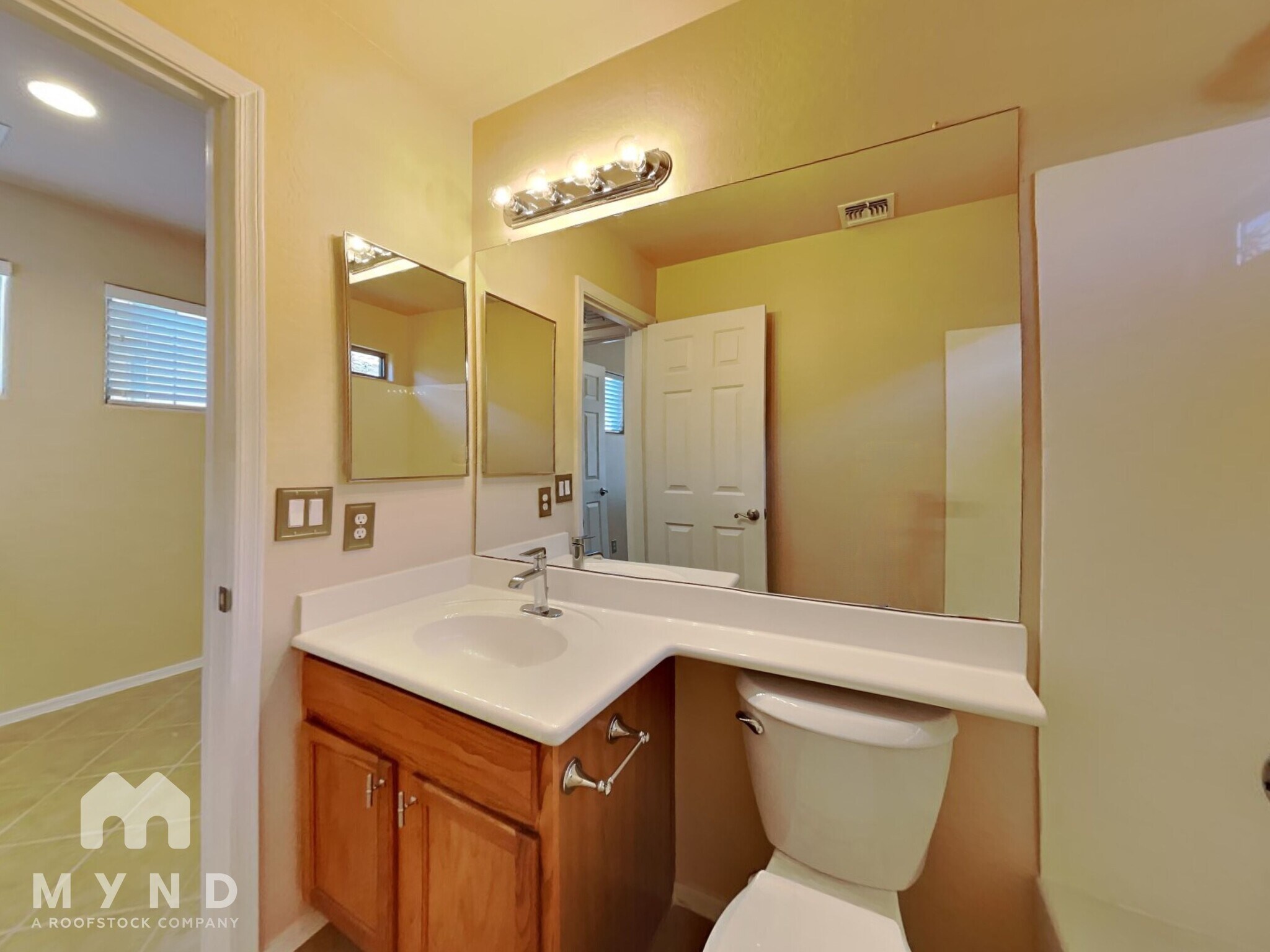 Building Photo - 12813 W Aster Dr