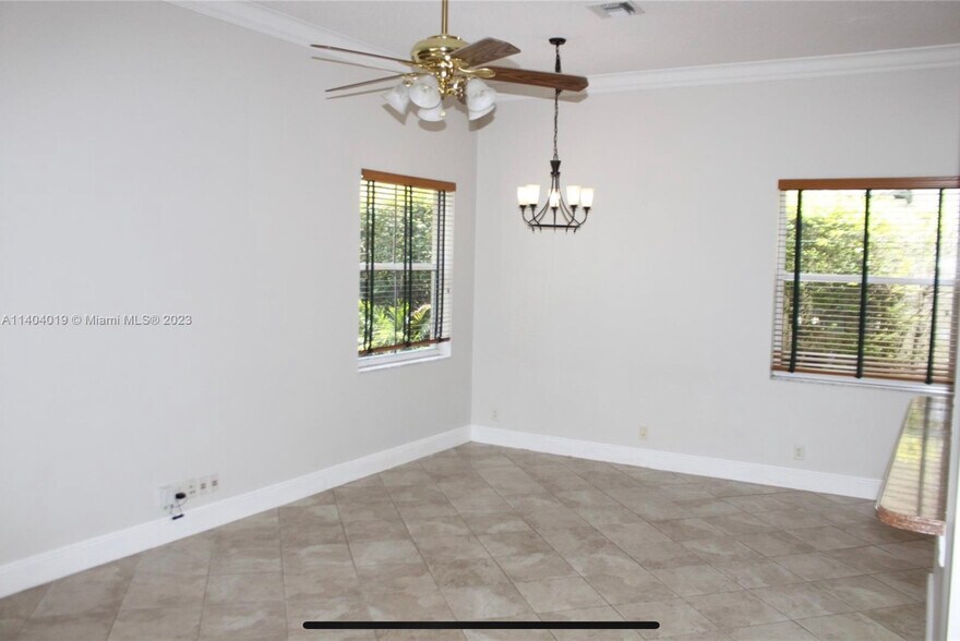 Building Photo - 1342 Crossbill Court