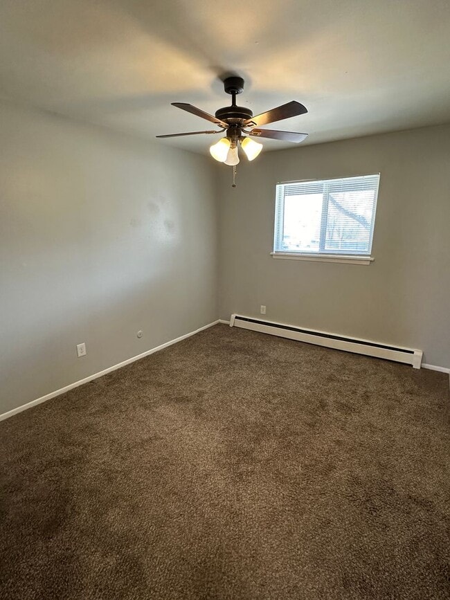 Building Photo - Great 2 Bed 1 Bath Minutes from Old Colora...