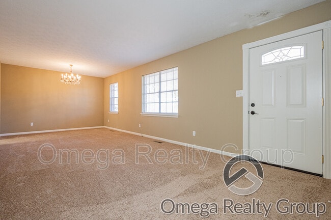 Building Photo - 504 Roselle Ln