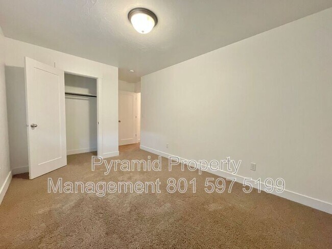 Building Photo - 836 E 340 S