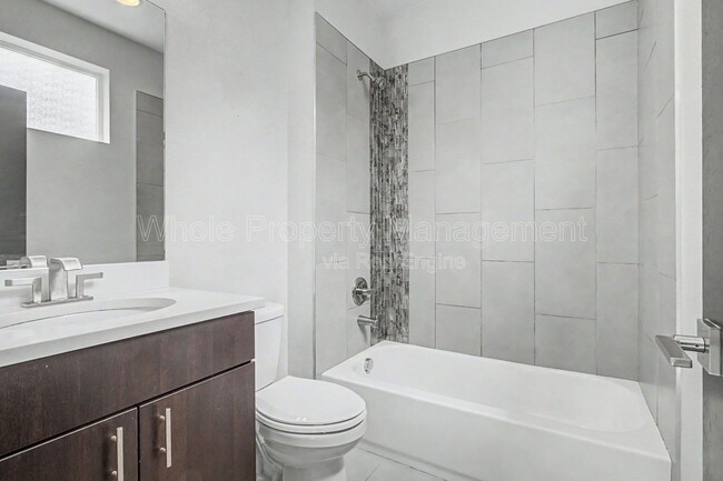 Building Photo - 5737 W 17th Ave