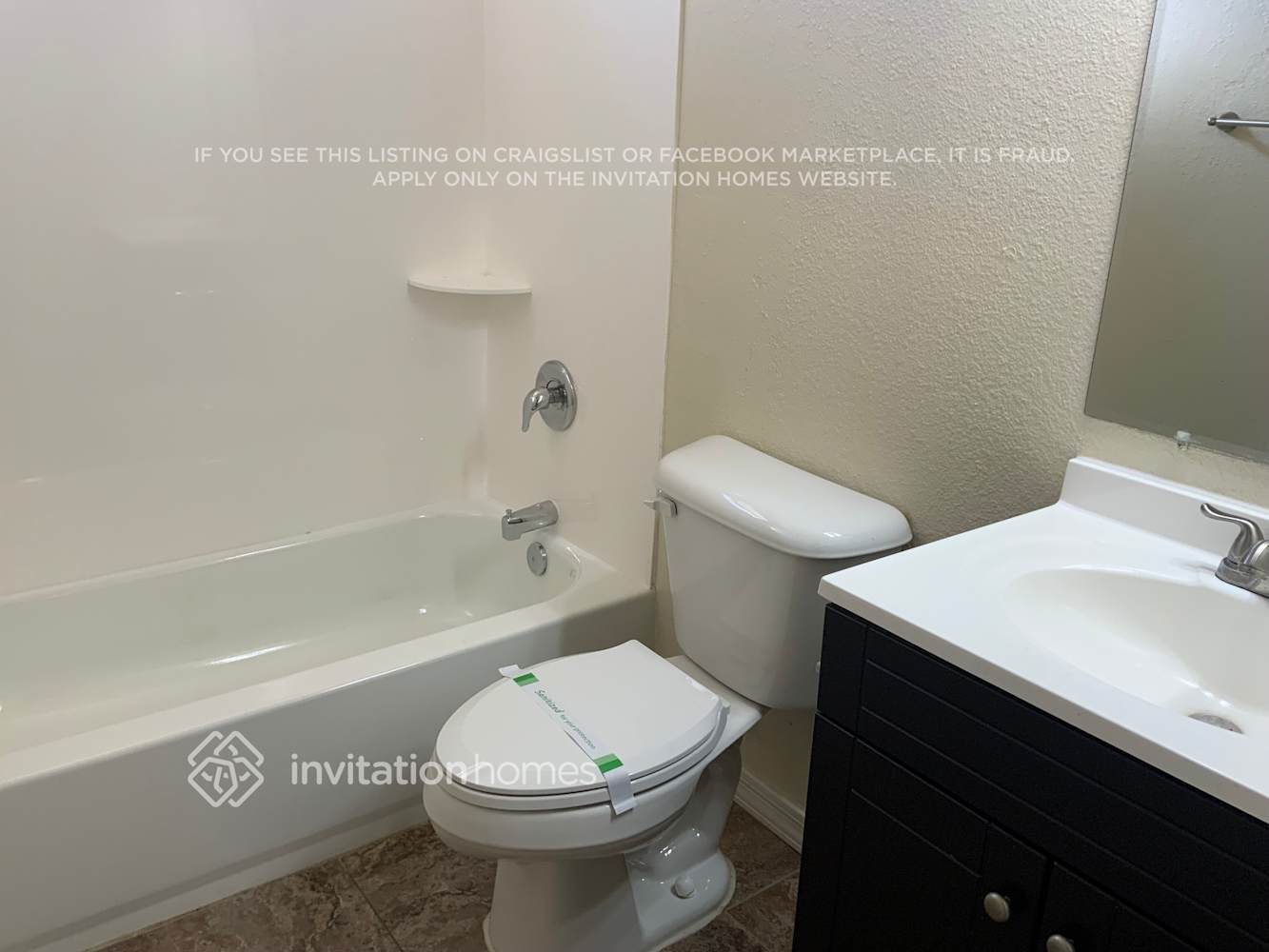 Building Photo - 3033 E Corrine Dr