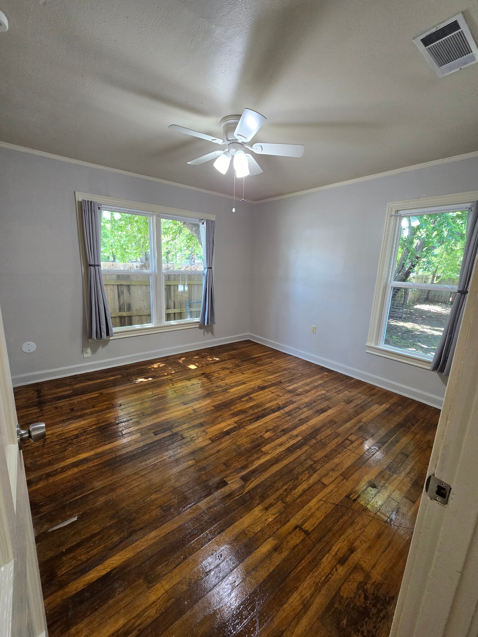Building Photo - 3021 Wenz Ave