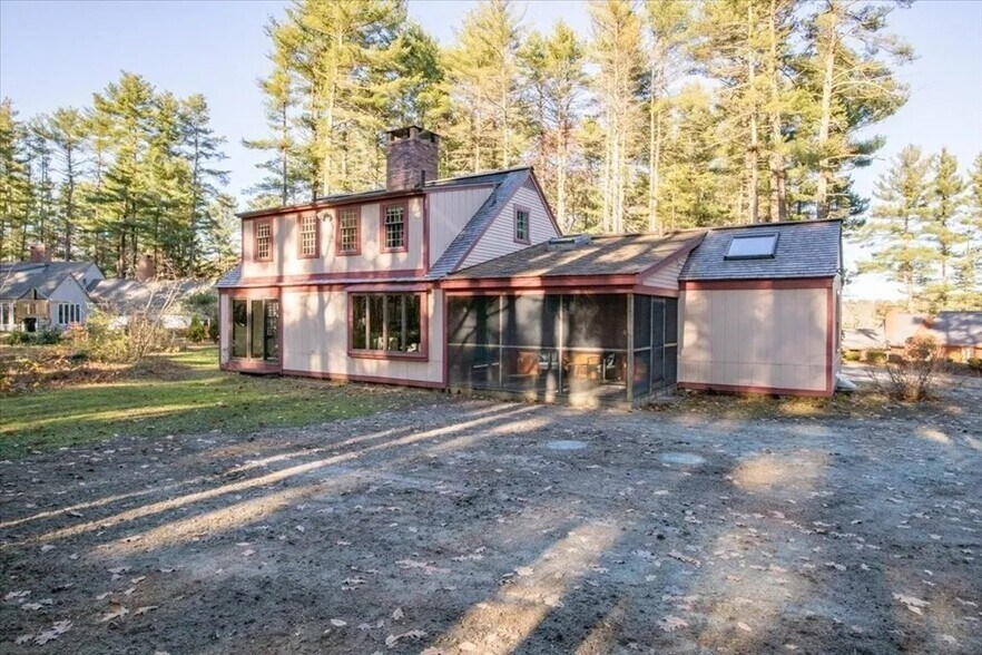 Building Photo - 16 King Philip Trl