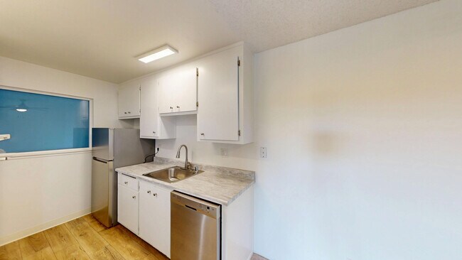 Building Photo - 461 Ignacio Blvd