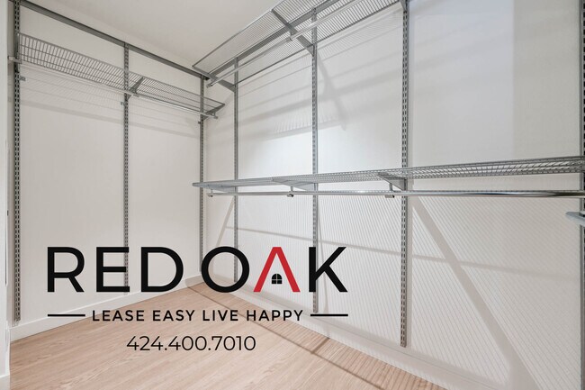 Building Photo - ~4 Weeks FREE~ Stylish One Bedroom with St...