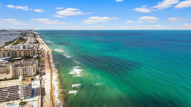 Building Photo - 3580 S Ocean Blvd