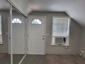 Building Photo - Studio loft next to UCO campus with deck and fenced yard