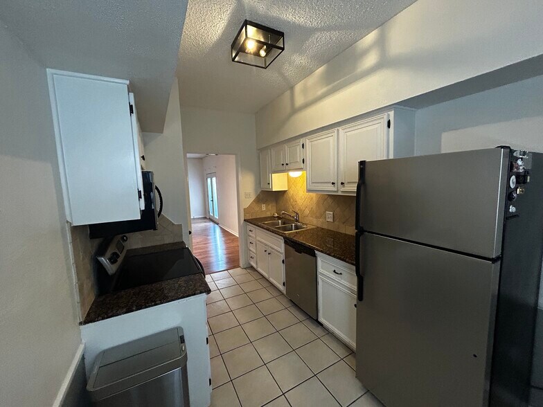 Building Photo - 4434 Harlanwood Dr