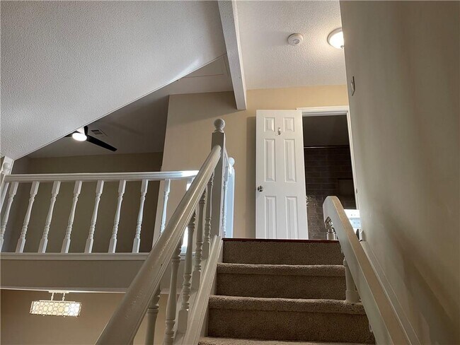 Building Photo - 8020 Sand Wedge Cir