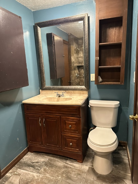 Building Photo - 1451 SW 13th St