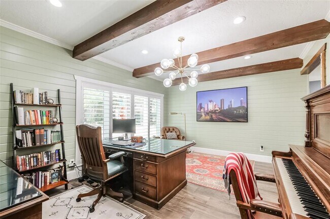 Building Photo - 8638 Oakford Dr