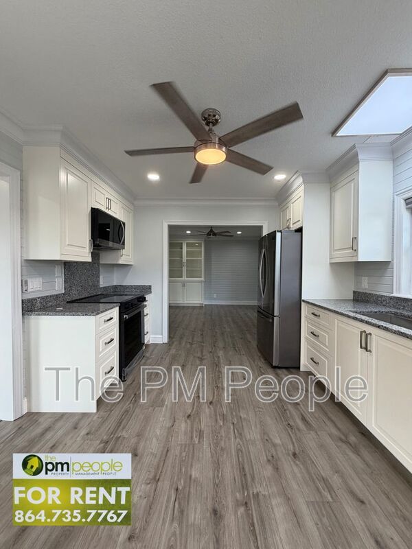 Building Photo - 134A Bennetts Bridge Rd.