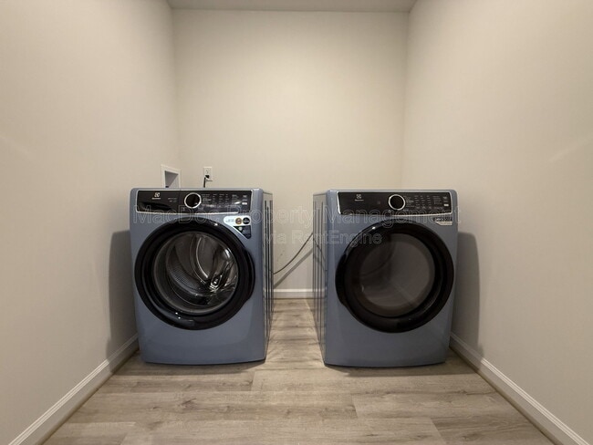 Building Photo - 990 Ebb Tide Dr