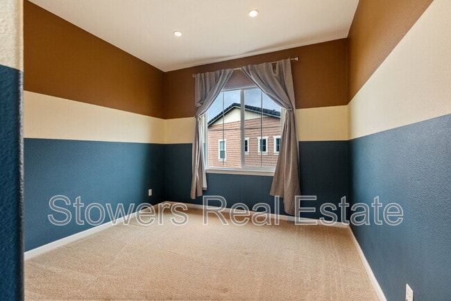 Building Photo - 2512 Piccadilly Cir