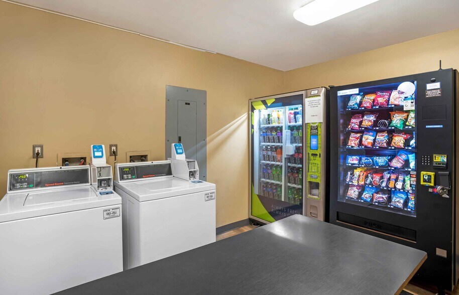 Building Photo - Furnished Studio-Newark - Christiana -Wilmington