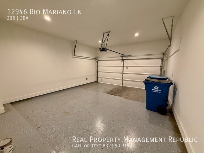 Building Photo - 12946 Rio Mariano Ln