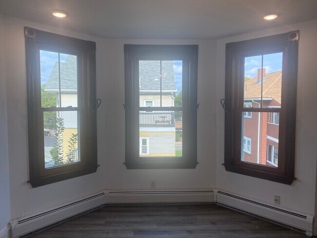 Building Photo - 10 Fairmount St