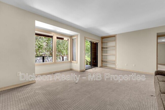 Building Photo - 2205 S Arlington Ave