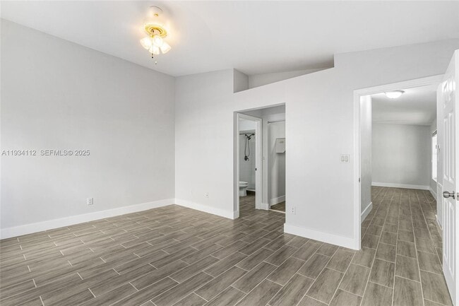 Building Photo - 21343 SW 94th Ct